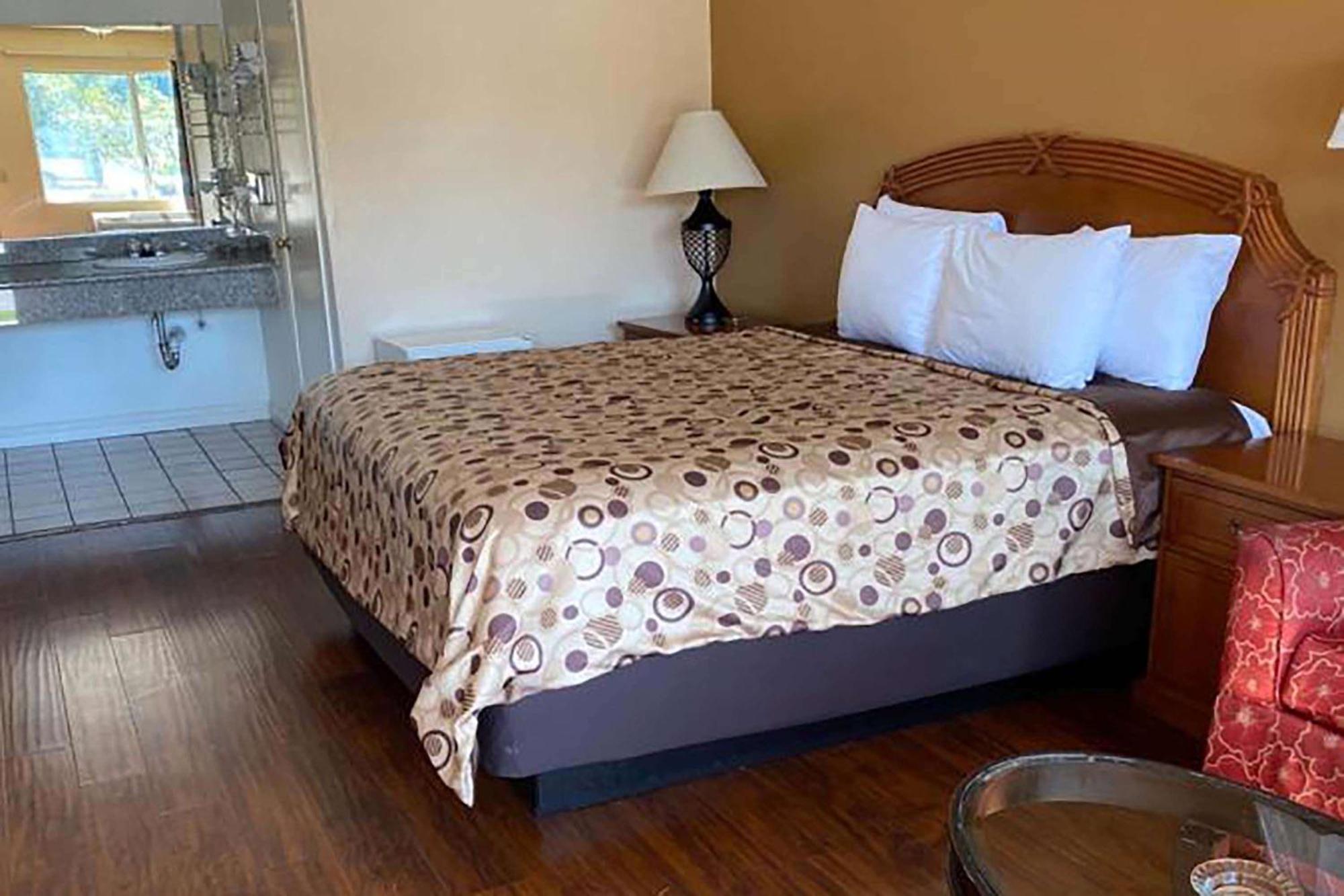 Howard Johnson By Wyndham *
